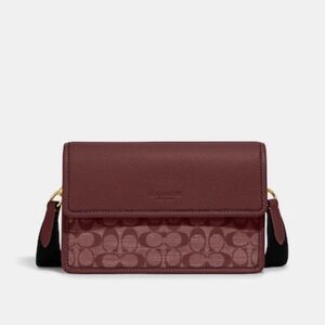 NWT Coach Turner Flap Crossbody Bag In Signature Chambray Burgundy